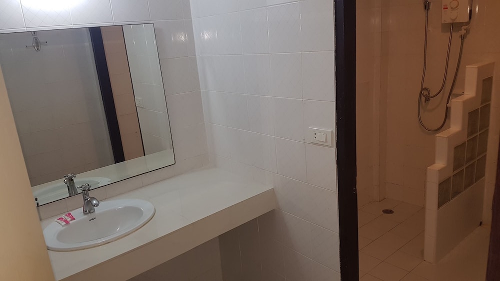 Sunshine Guest House Hua Hin 45/50