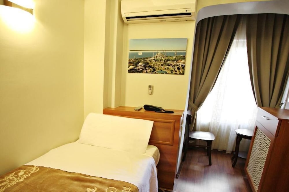 Taksim Palace Hotel 21/60