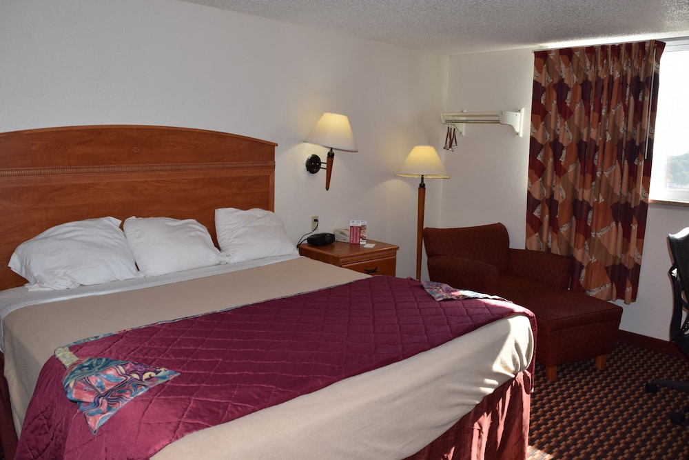 Americas Best Value Inn Jefferson City 16/33