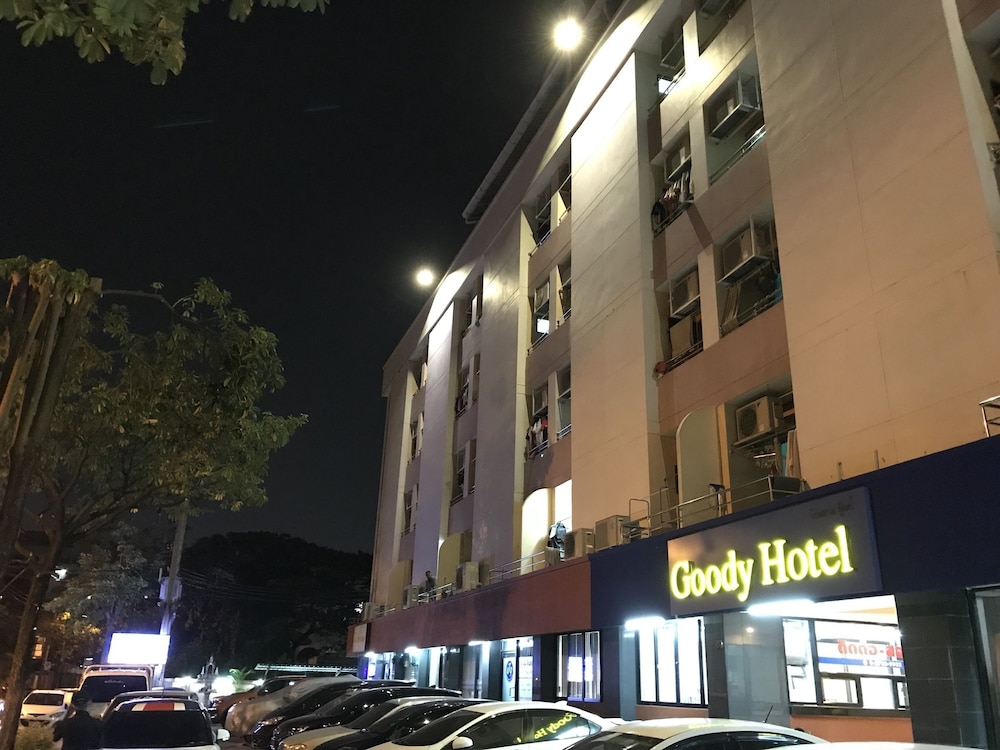 Goody Hotel 4/47