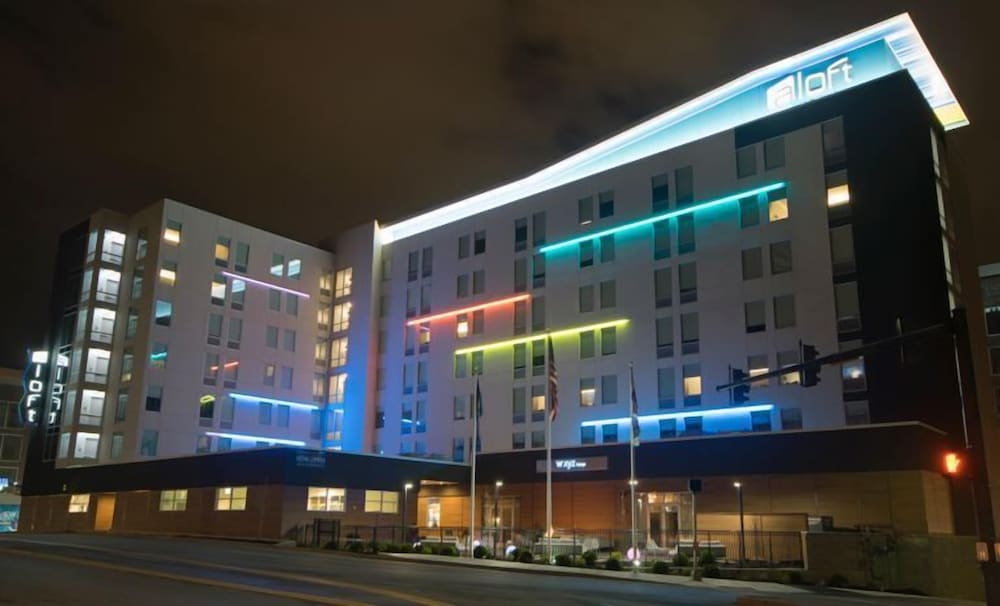 ALOFT NEWPORT ON THE LEVEE 2/59