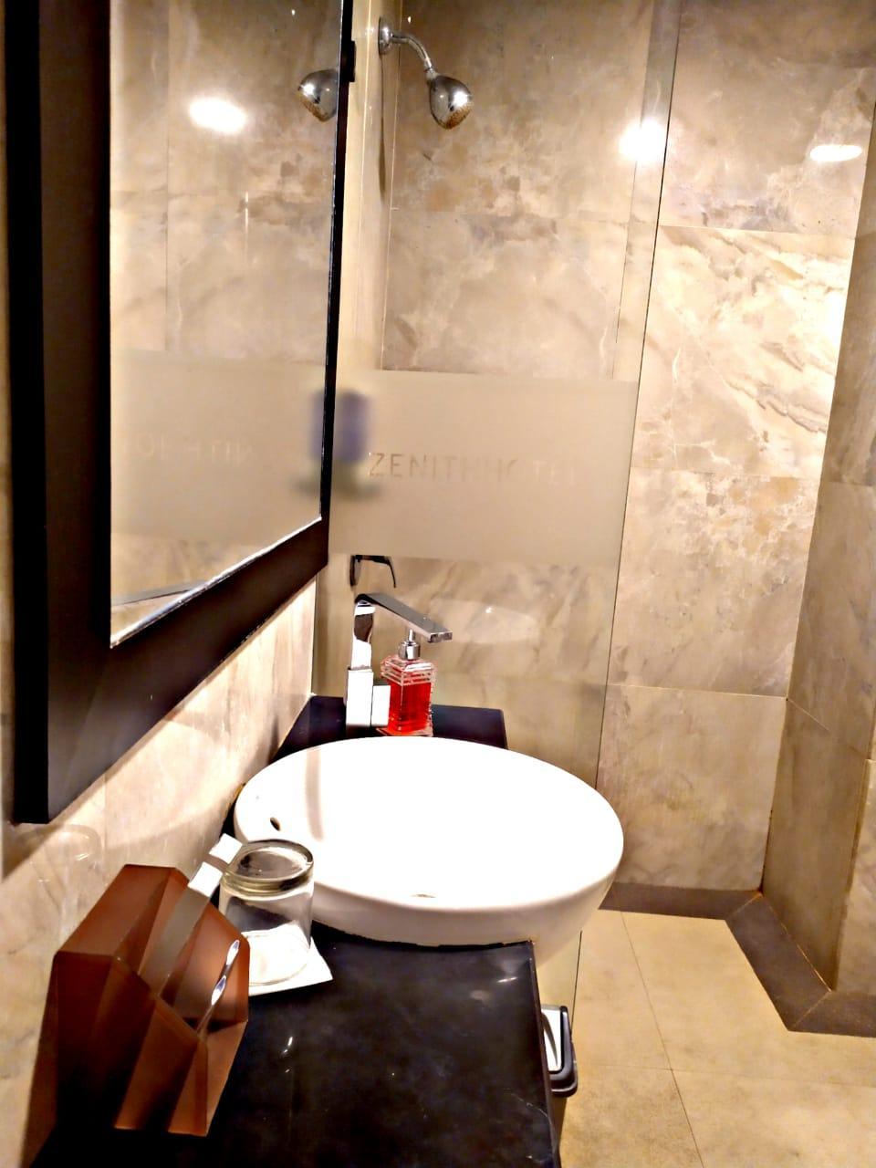 Zenith Hotel Kendari 43/43