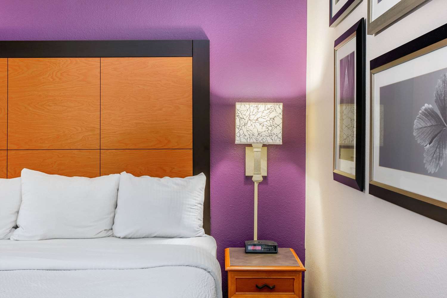 La Quinta Inn & Suites by Wyndham Raleigh Durham Airport 12/25