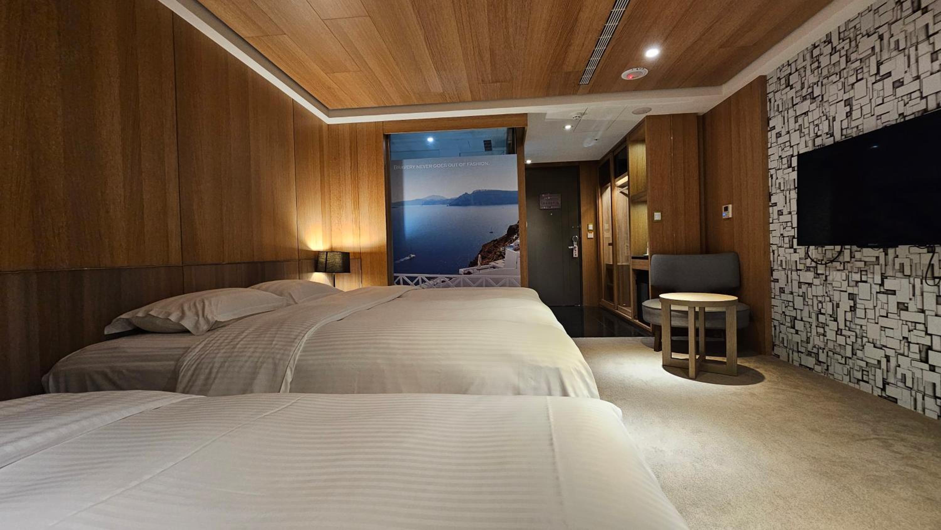Room, Twin Beds
