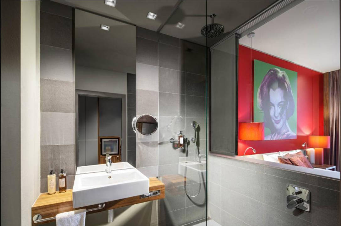 Suite, King Bed