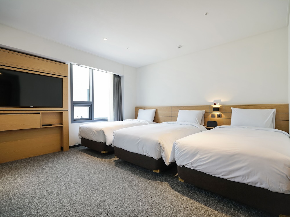 جناح بثلاثة أسرّة مع أريكة، Henn na Hotel Seoul Myeongdong 2/8