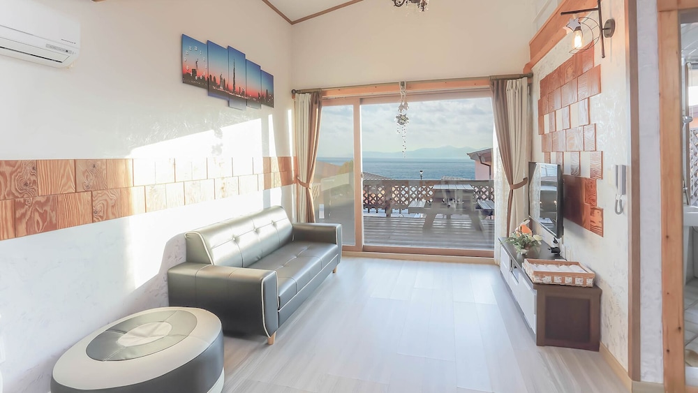 Namhae Bel Vienne Pension 49/50