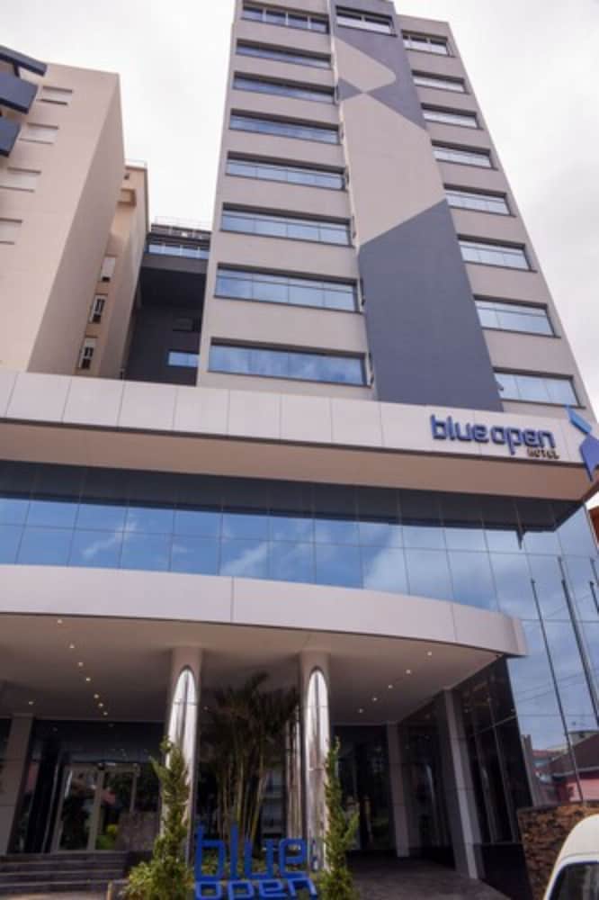 Blue Open Hotel 2/50