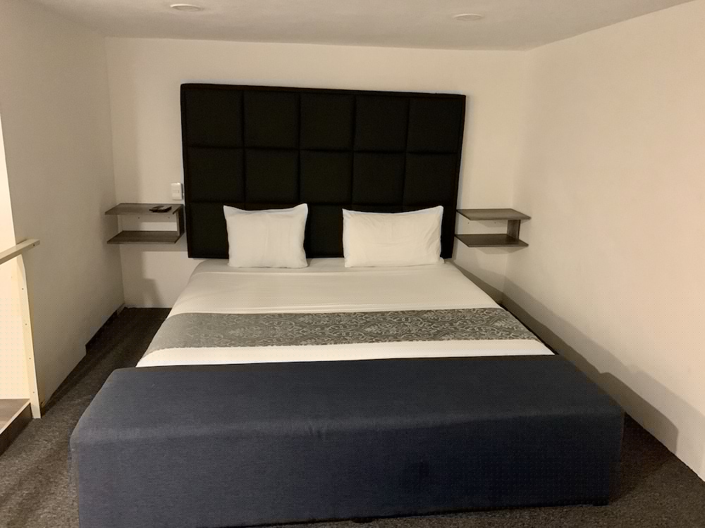 SILVERSANDS Hotel Boutique 5Th Ave 12/68