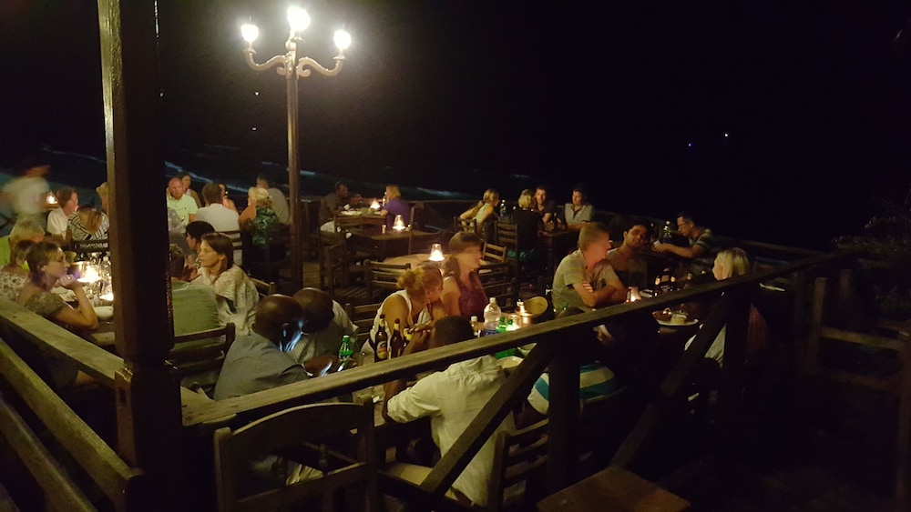 Langi Langi Beach Bungalows photo2