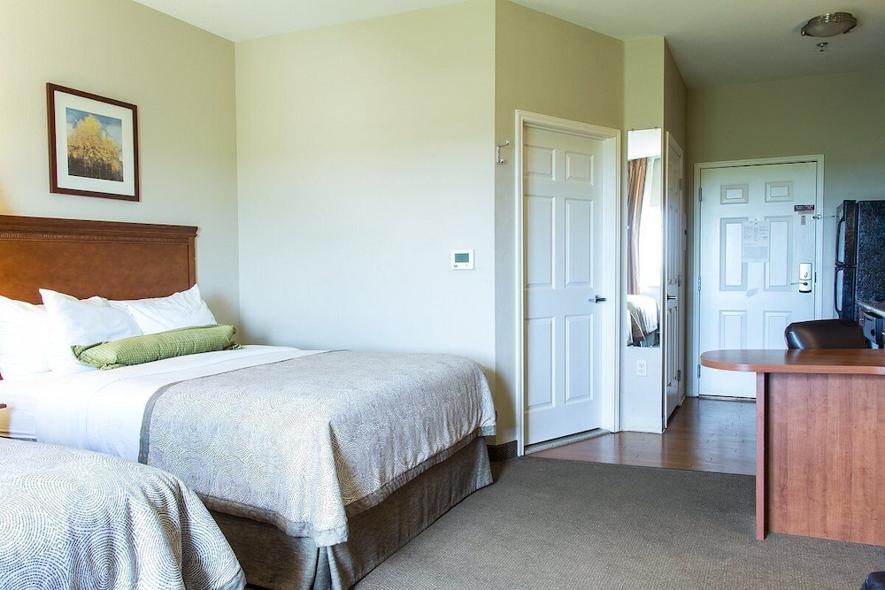 Woodland Suites (ex. Candlewood Suites Weatherford) 6/35