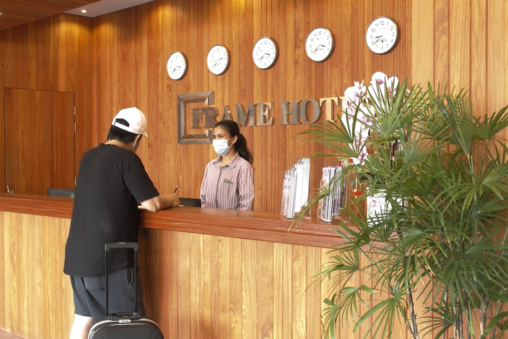 FRAME HOTEL 5/51