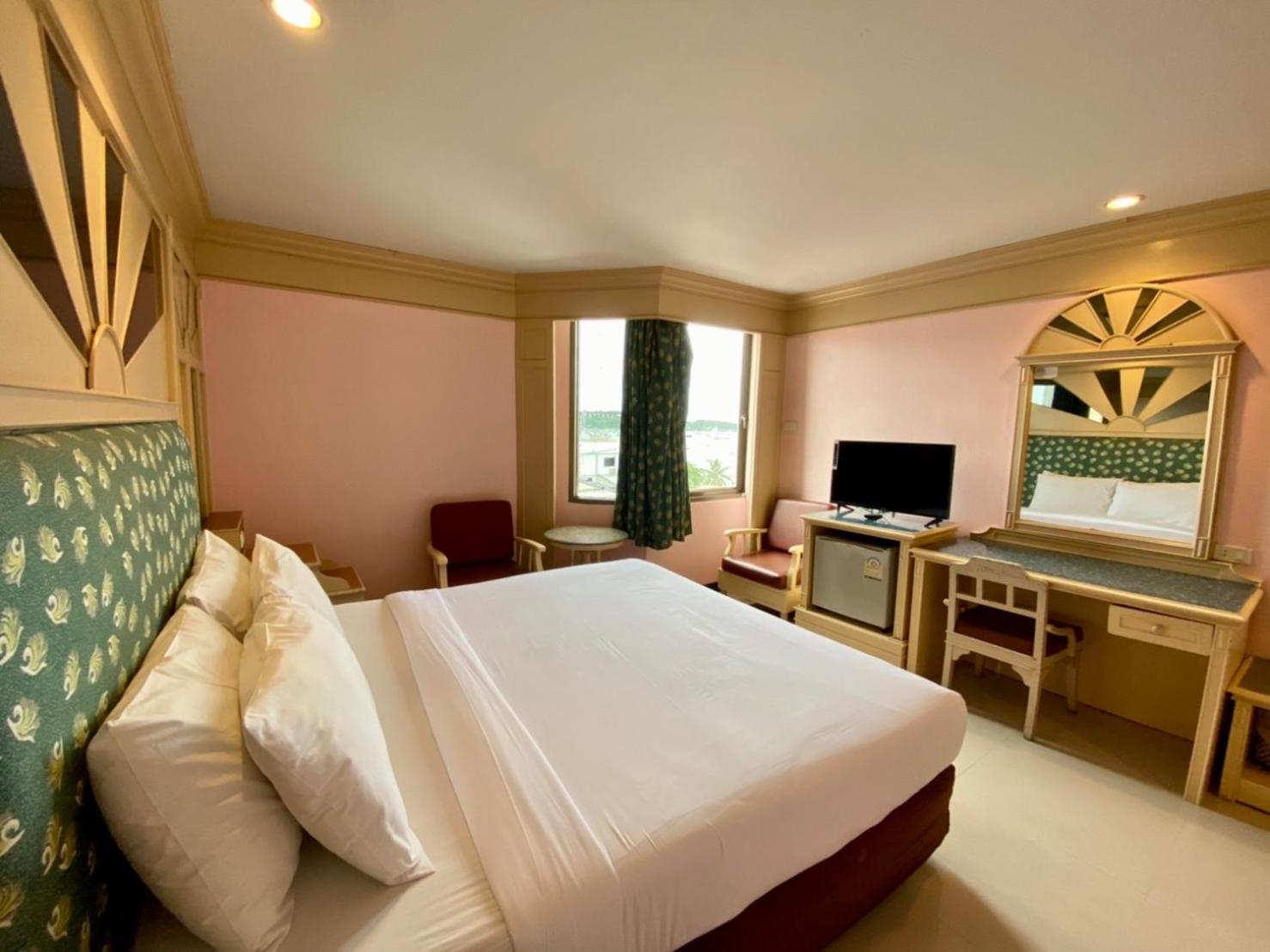 AA Hotel Pattaya 11/42