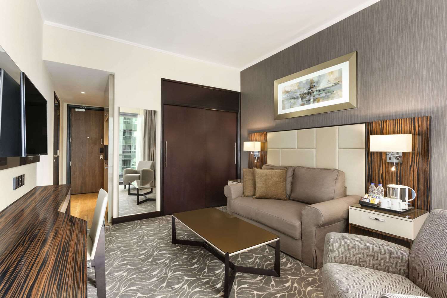 Hawthorn Suites by Wyndham Abu Dhabi City Centre 11/20