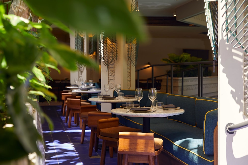 Mayfair House Hotel and Garden 33/49