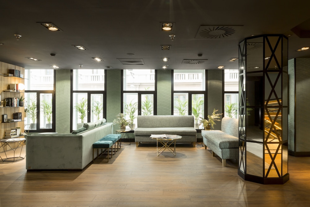 Petit Palace Alcala Torre Hotel 41/55