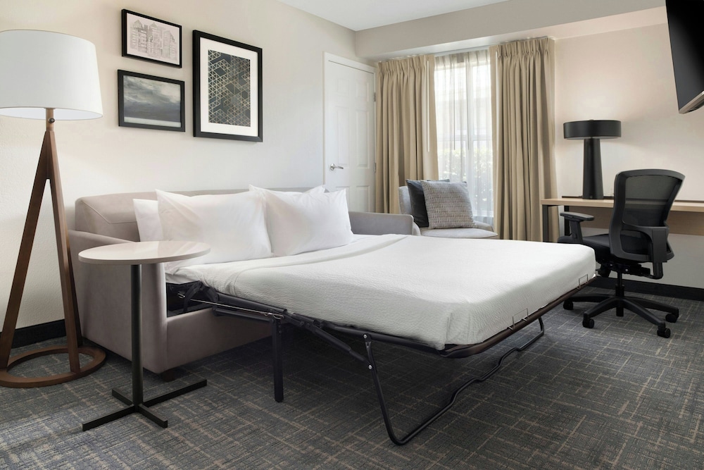 استوديو تنفيذي ركني بسرير كينج مع أريكة لذوي الإعاقة، Residence Inn New Orleans Metairie 2/5