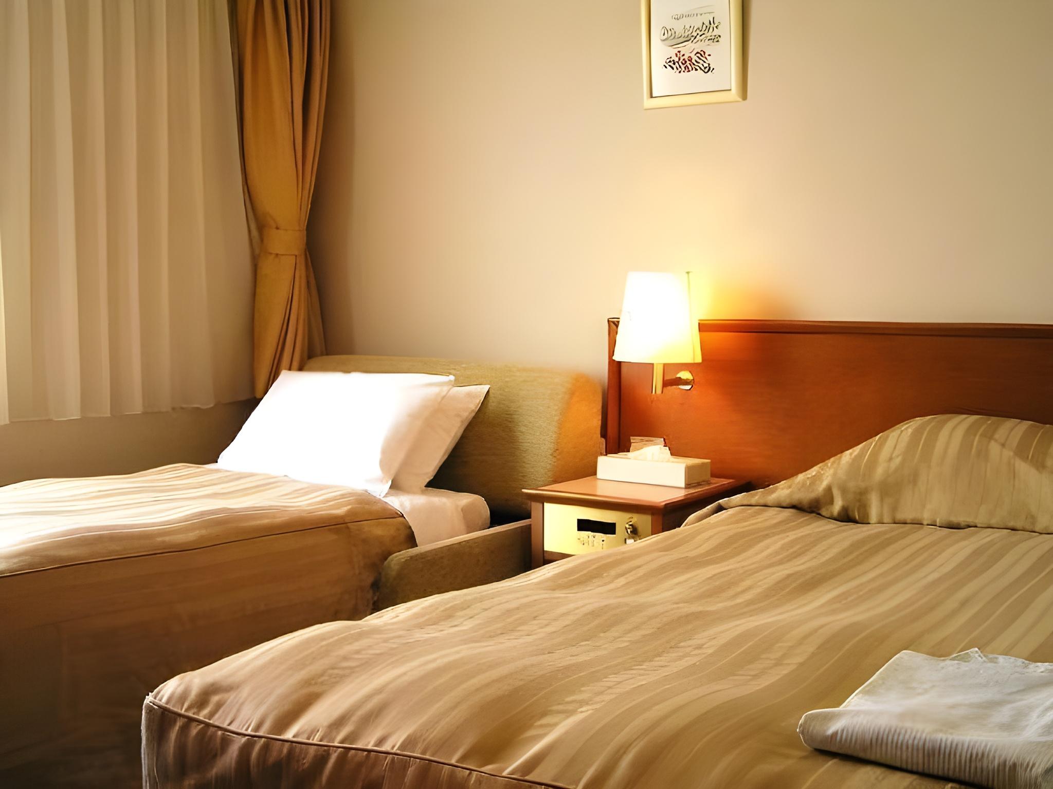 Tower, Water, Superior, Twin Beds, Mountain View