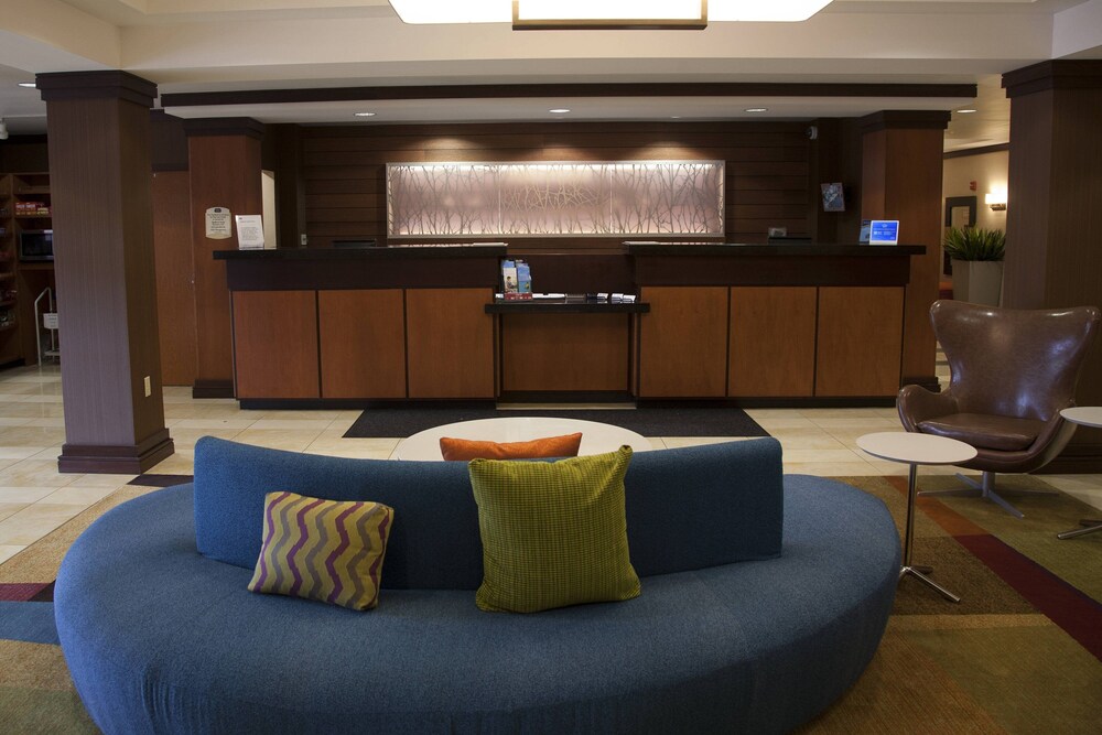 Fairfield Inn And Suites Bedford 26/36