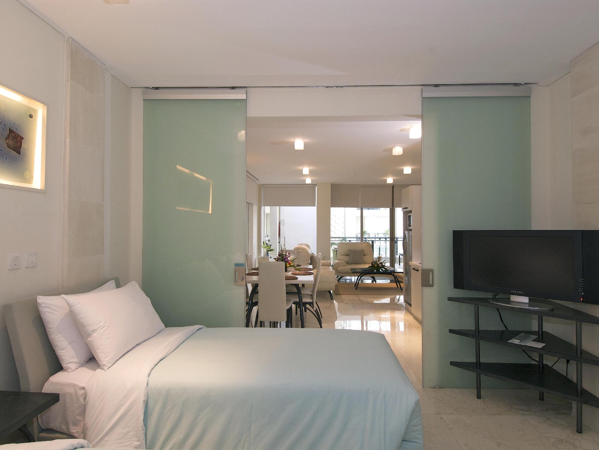 2 Bedrooms, Suite, Double and Twin Beds