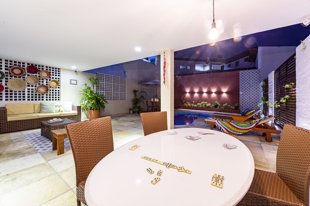 Valencia Hotel Natal 56/63