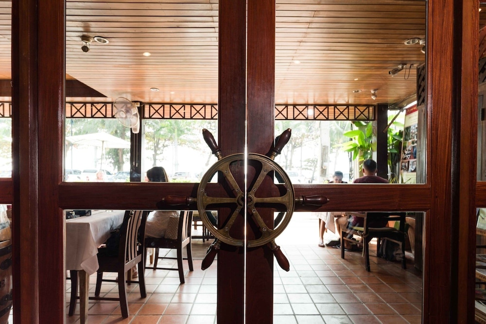Jomtien Boathouse 44/56
