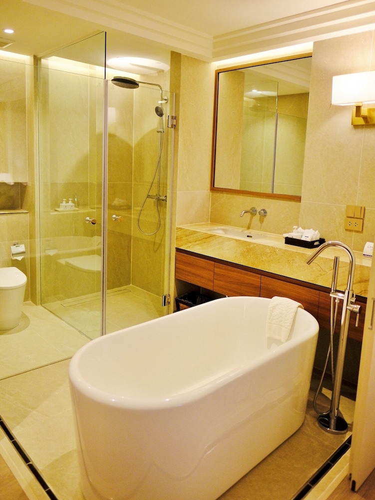 Mae Jo Golf Resort And Spa 47/50