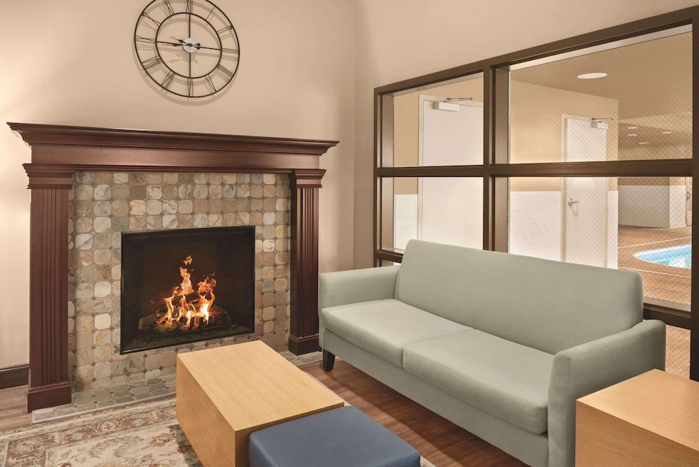 Country Inn & Suites by Radisson, Dayton South, OH 33/54