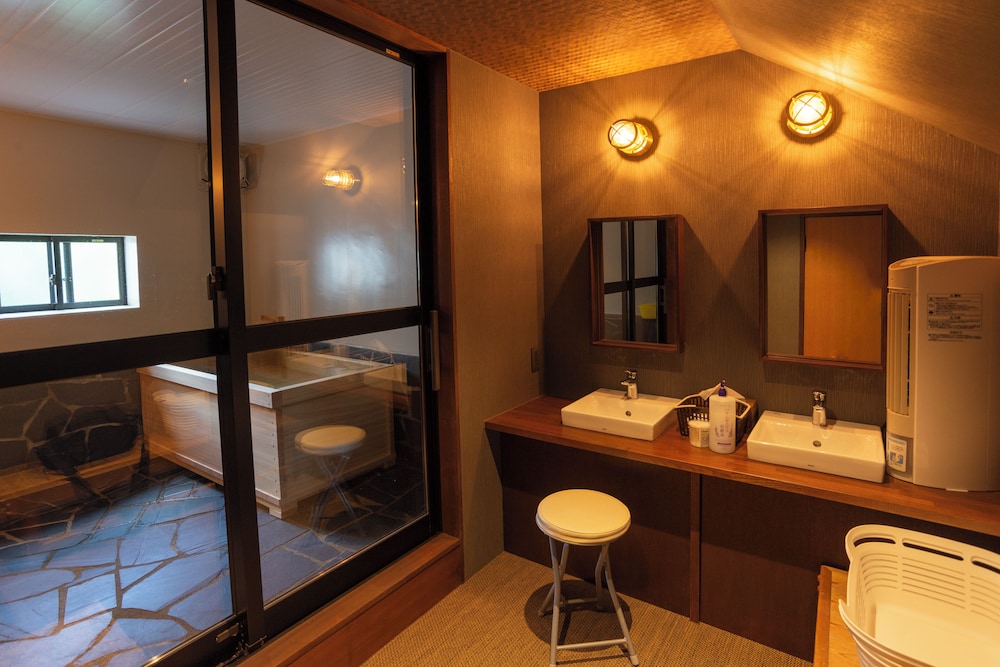 Kusatsu Onsen Eidaya 35/74