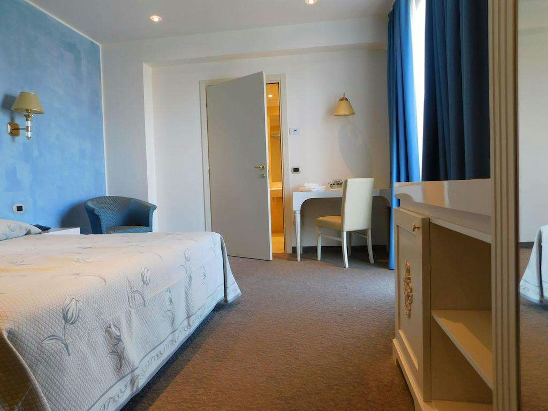 Palace Hotel la Conchiglia D Oro 12/76