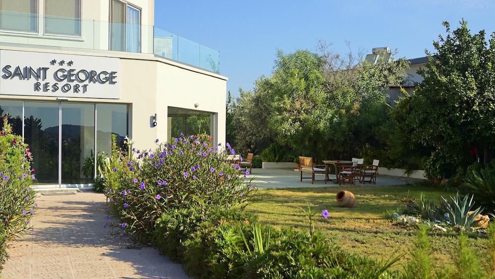 Saint George Resort 54/60