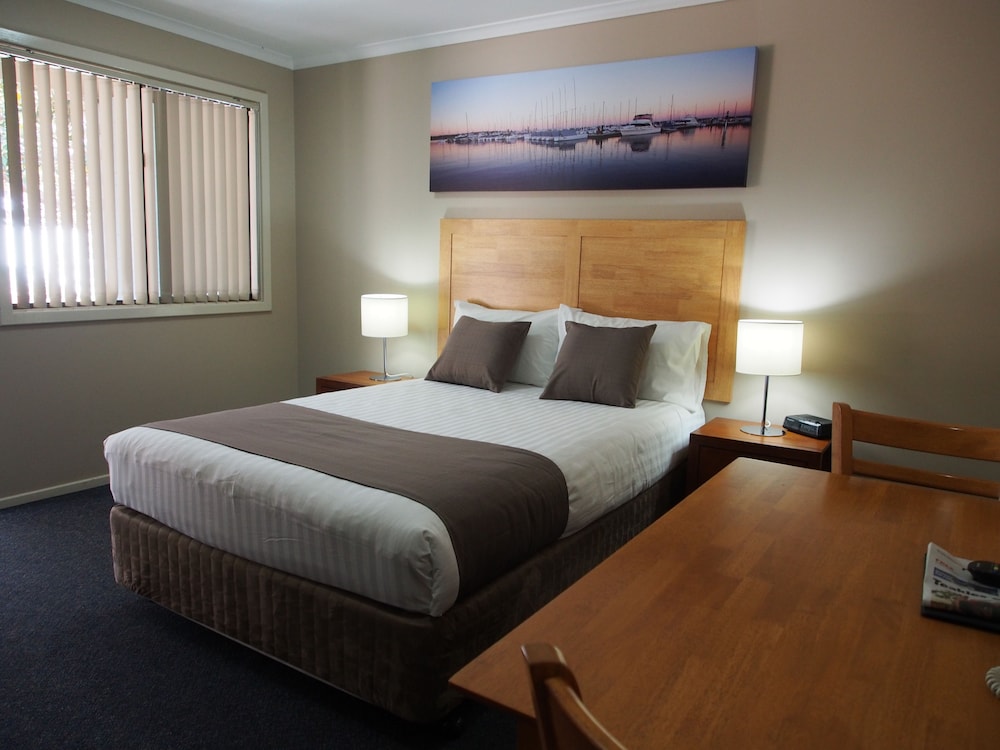 Dongara Hotel Motel 8/29