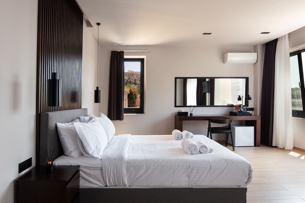SIGNATURE, SUITE, ACROPOLIS VIEW, CORNER
