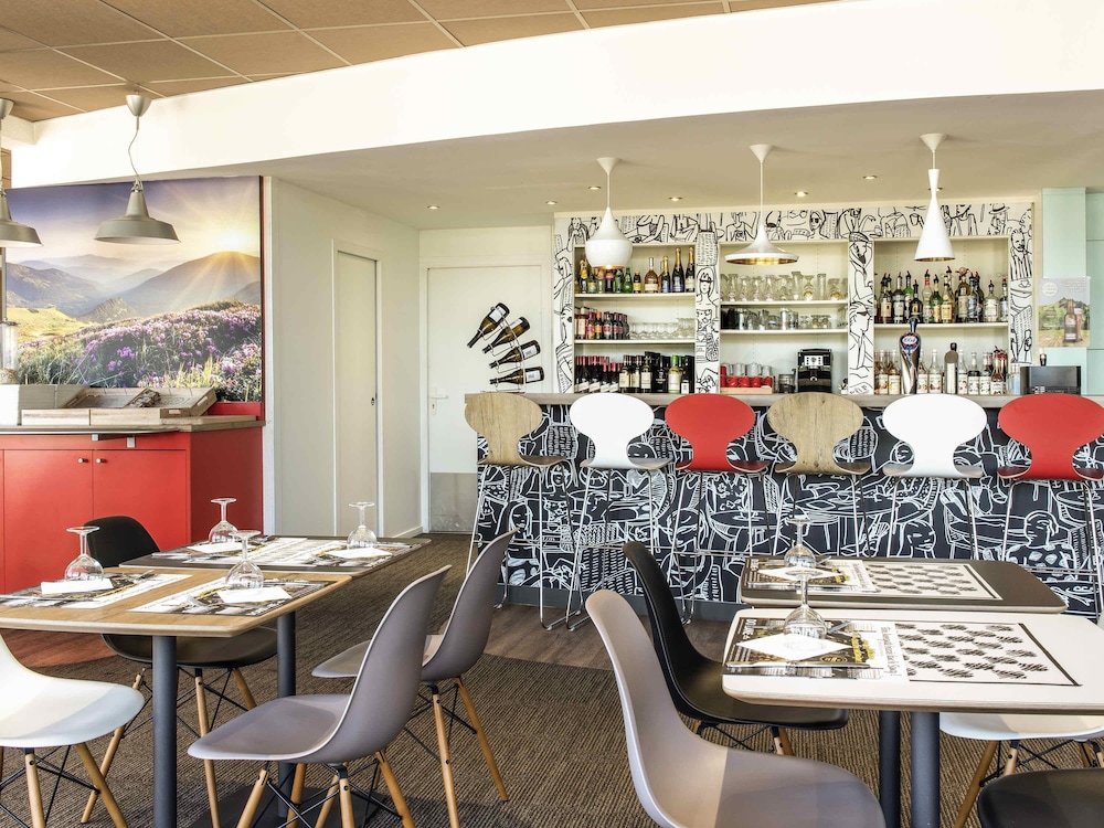 Ibis Issoire 43/57