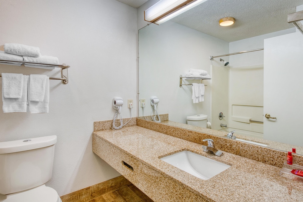 غرفة قياسية بسريرين مزدوجين، SureStay Hotel by Best Western Tuscaloosa Southeast 7/7