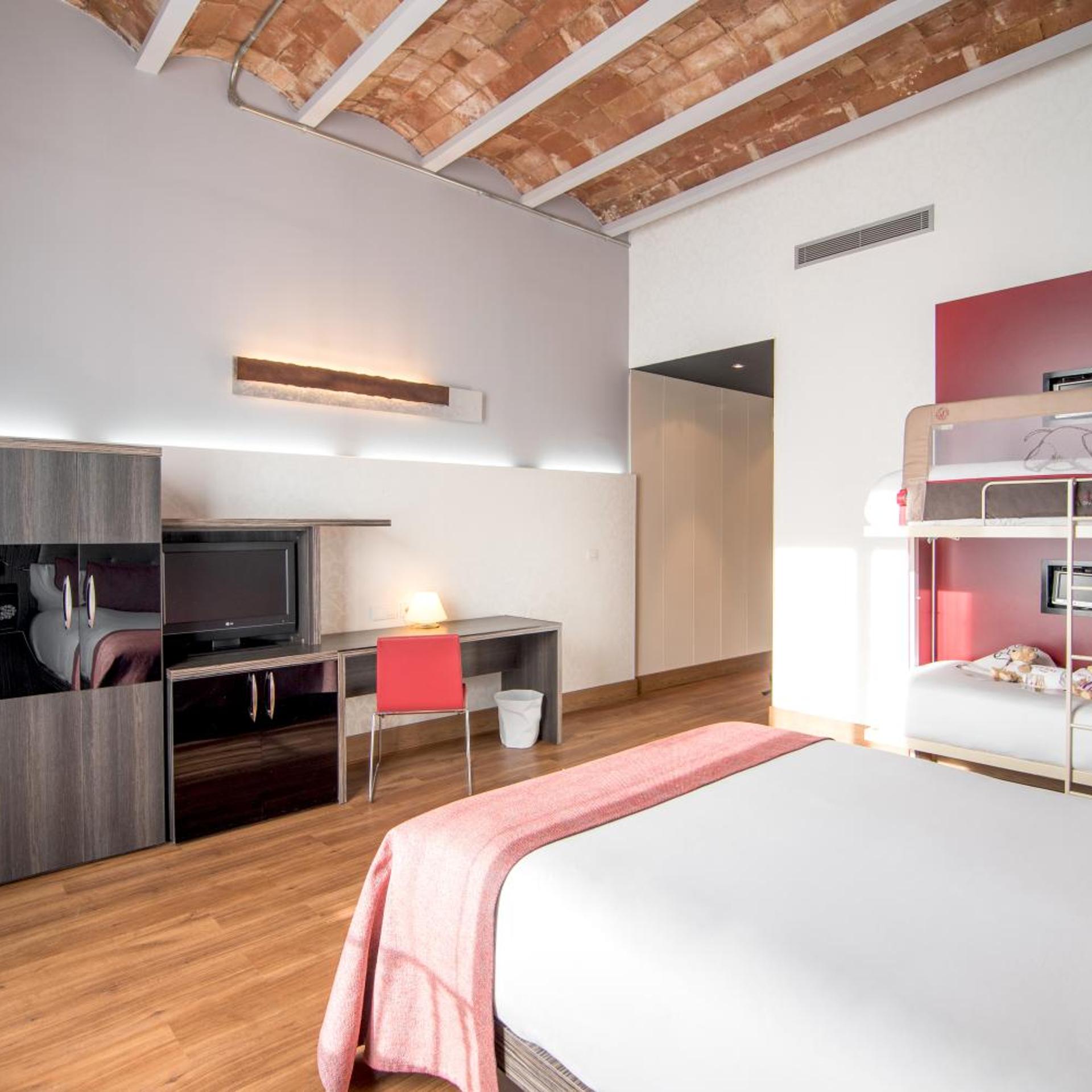 Room, Quadruple, Double Bed