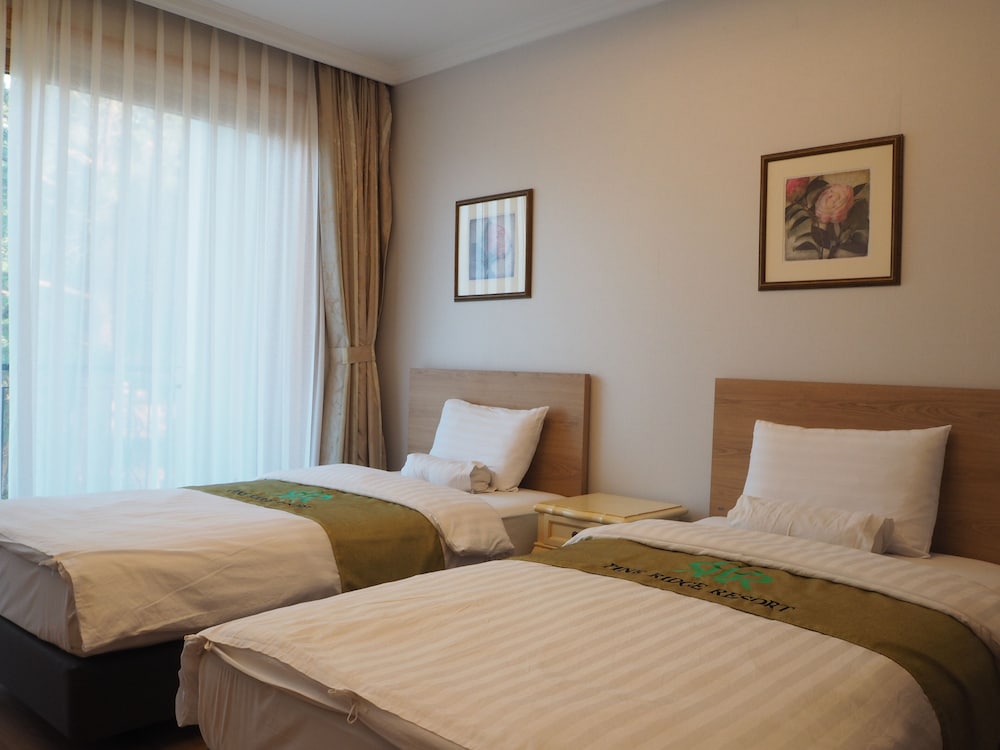 Royal, Golf, Club House, Suite, 4 Beds