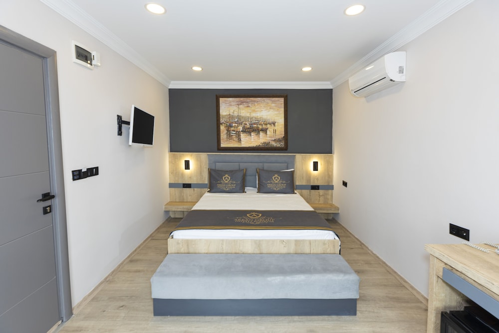 AKKAN LUXURY HOTEL 38/84