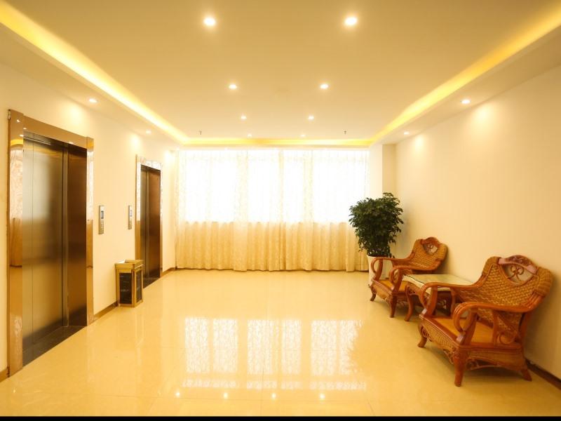 GreenTree Inn Anqing Huaining County Development Zone Duxiu Road 38/42