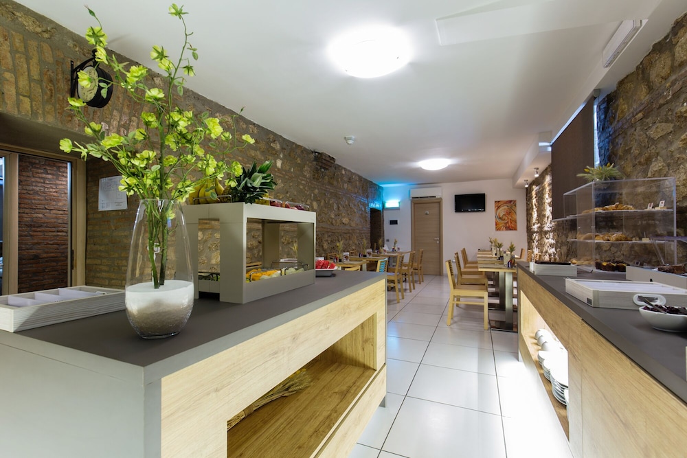 Hotel Plana 6/77