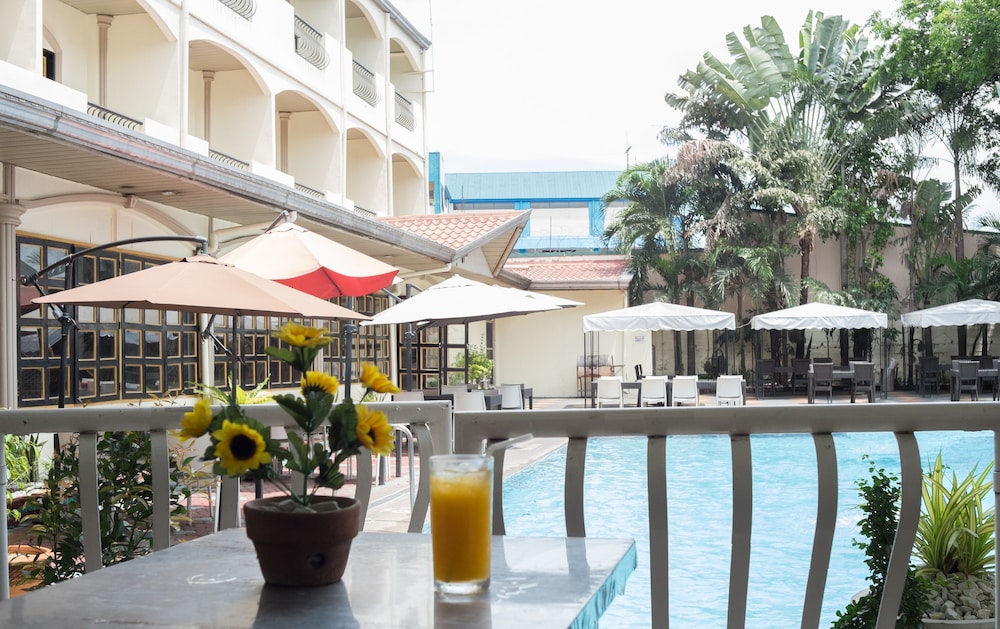 Angeles Palace Hotel 13/72