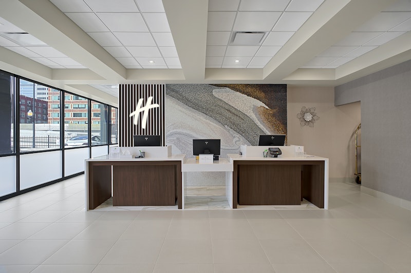 Lobby at Holiday Inn & Suites Chicago-Downtown, an IHG Hotel, CHICAGO - IL