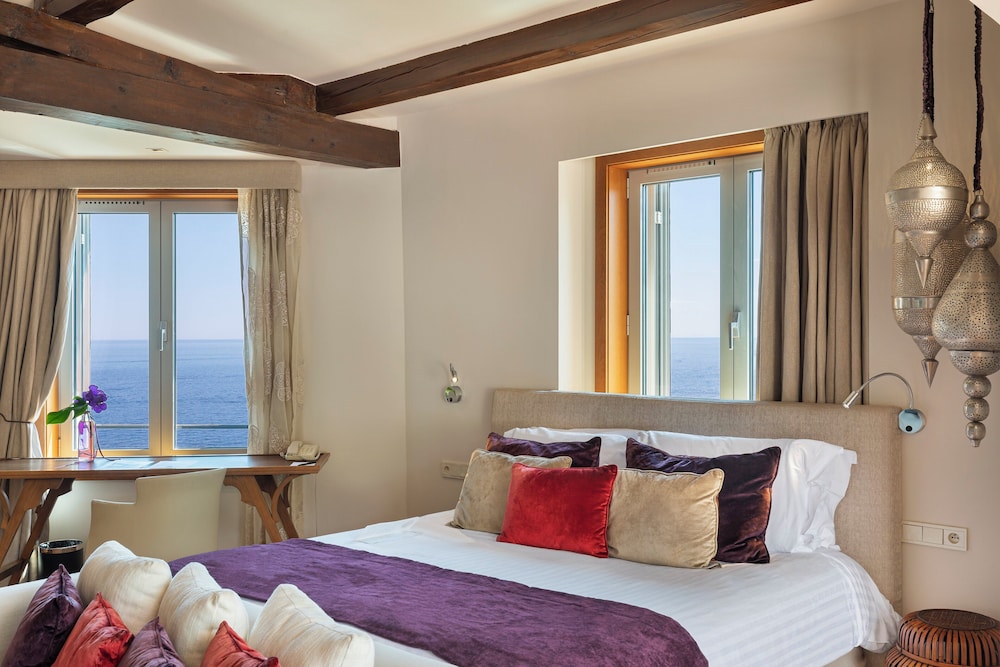 Roof Top, Suite, Single Bed, Hill Side