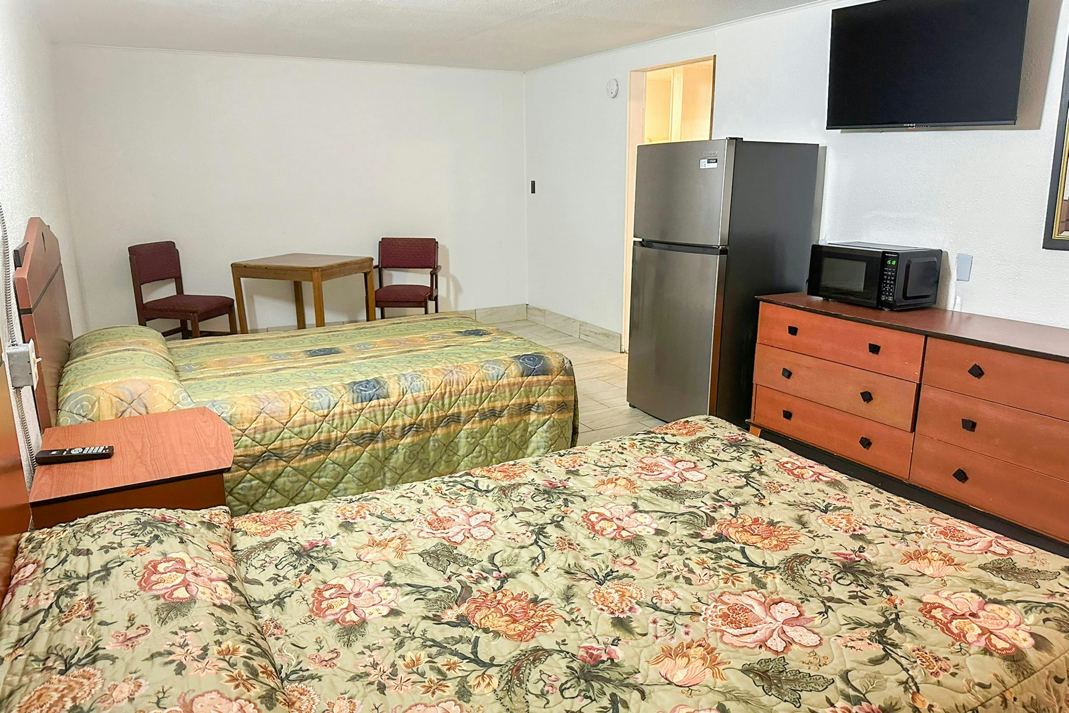 Shamrock Kings Inn By OYO Marked Tree I-555 11/20
