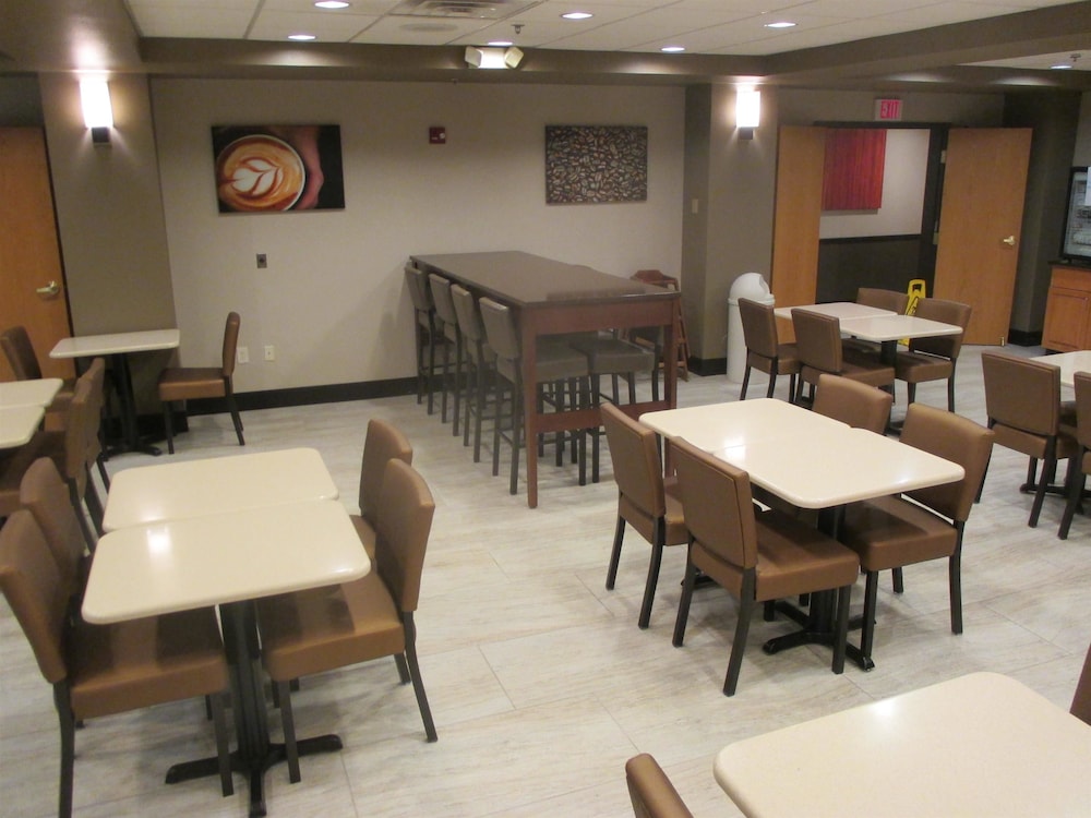 Best Western Plus Omaha Airport Inn 34/41