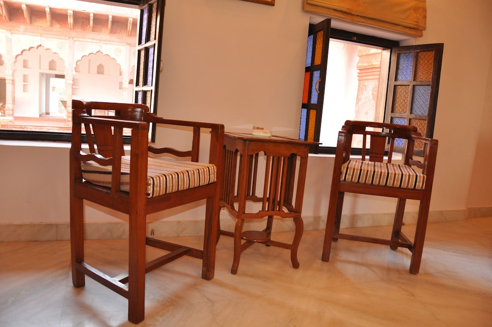 Amritara Chandra Mahal Haveli Bharatpur 34/50
