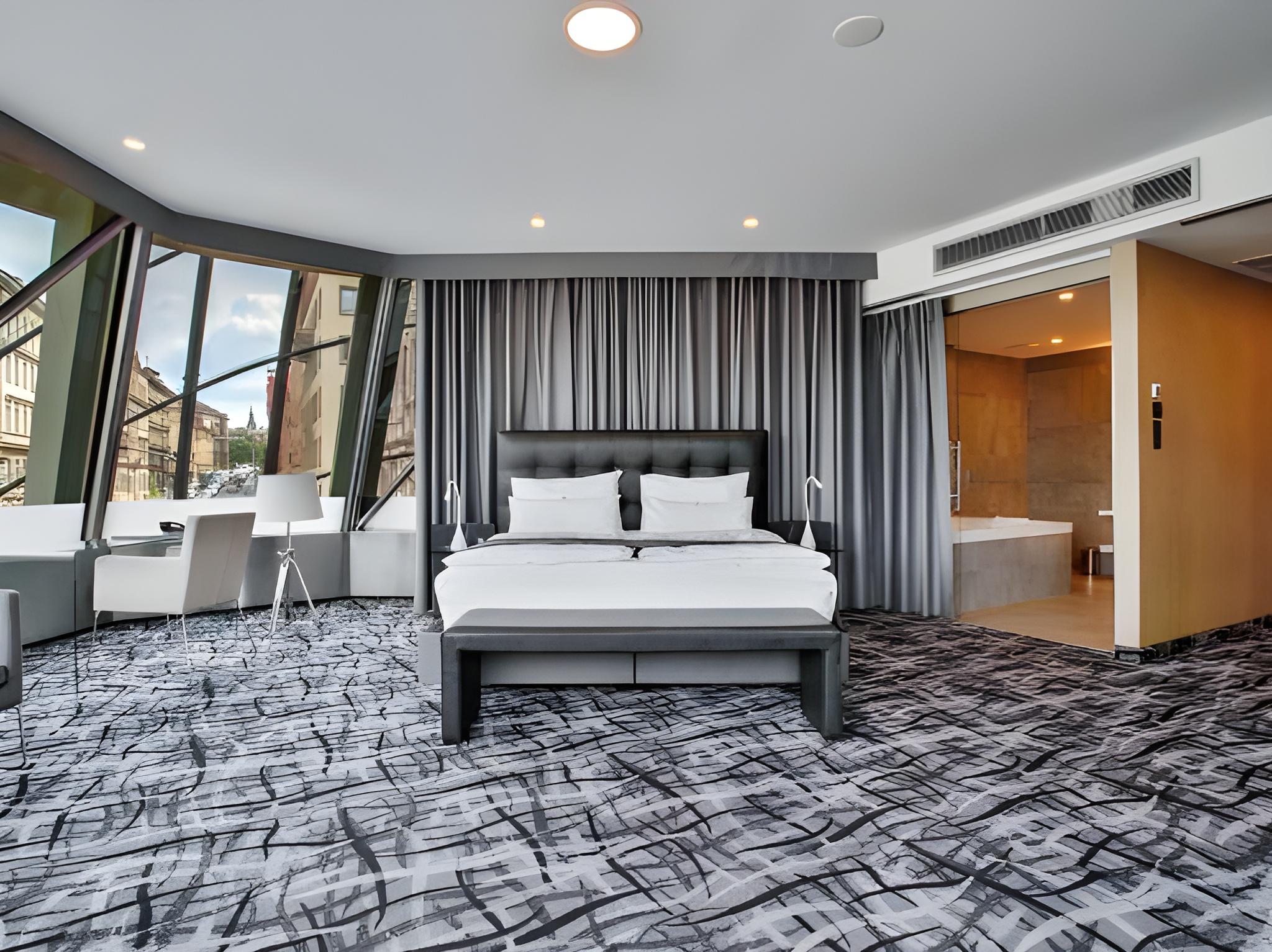 Ginger, Suite, King Bed