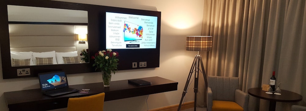 Lobby at Menlo Park Hotel, GALWAY