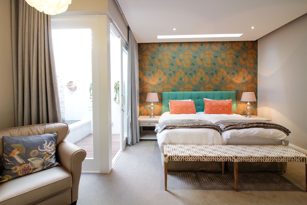 Connecting, Deluxe, Double or Twin Bed, Courtyard Area