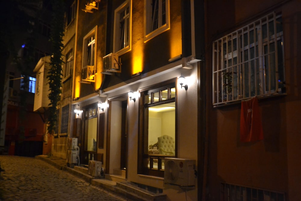 Constantinopolis Hotel 7/48